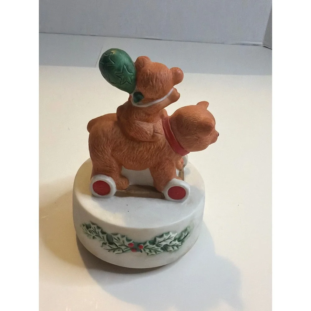 Vintage Musical Collectibles Gordon Fraser 1984 Teddy Bear‎  Music Box